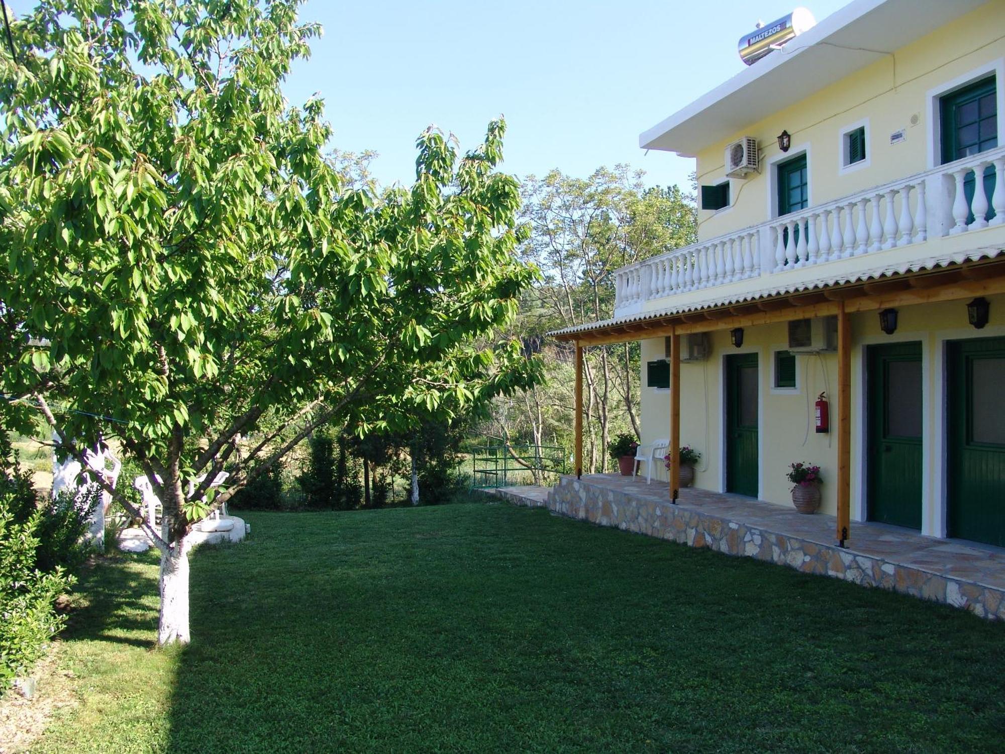 Family Studios Marathiás Exterior foto
