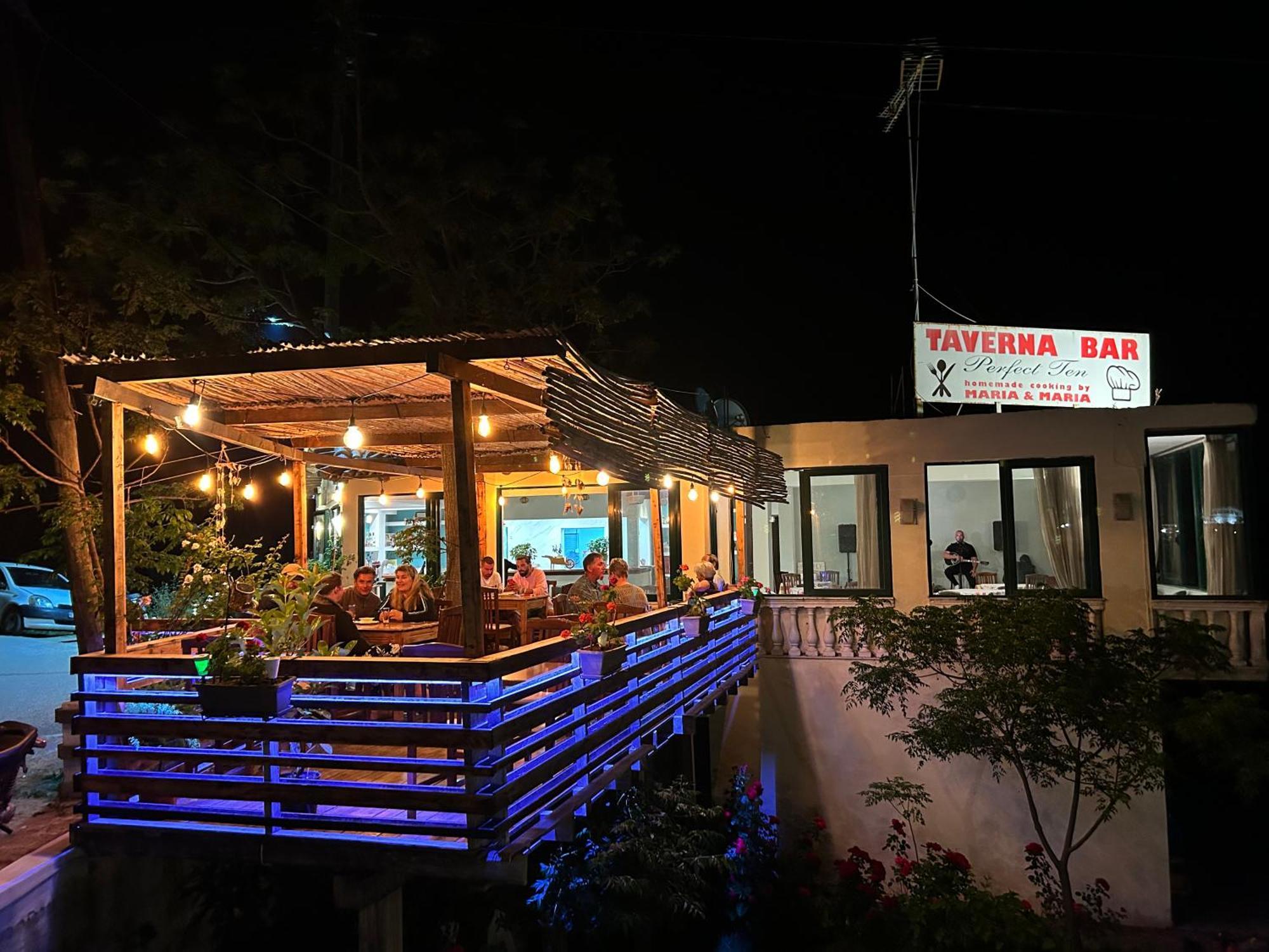 Family Studios Marathiás Exterior foto